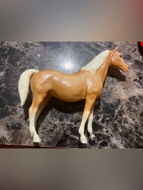 Vintage BREYER Horse Traditional Palomino Family Arabian Mare